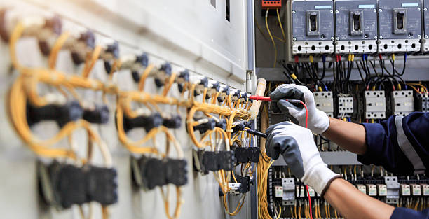 Professional Electrician technician working in Kewaunee, WI